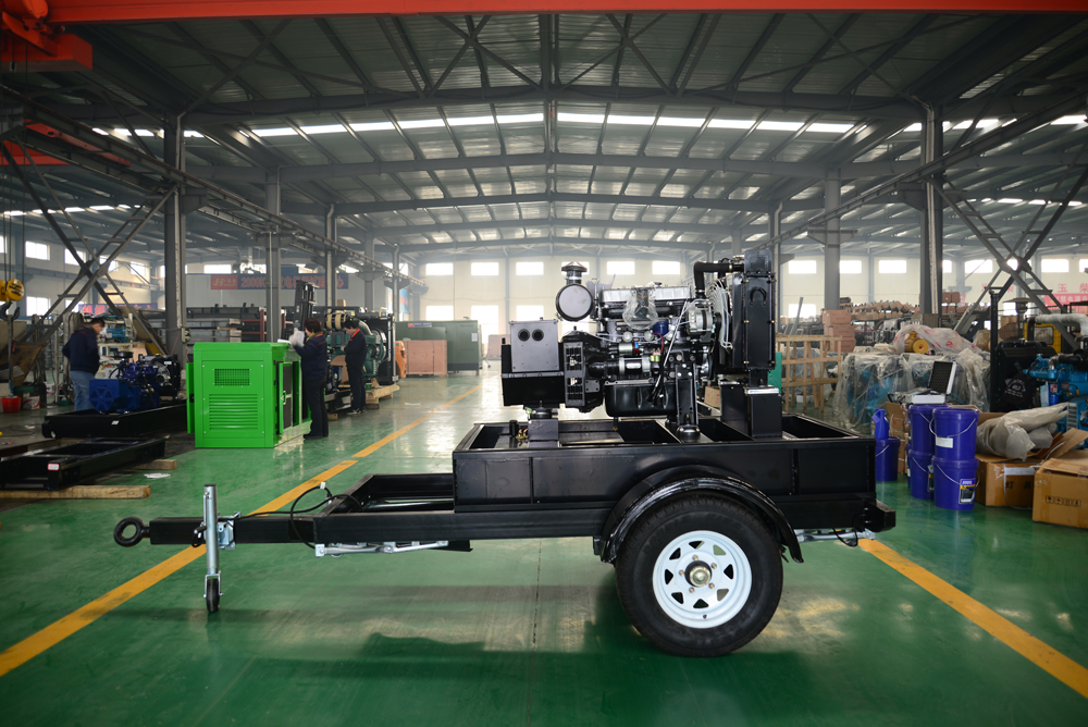 15kw濰柴發(fā)電機組（移動拖車+底座油箱）